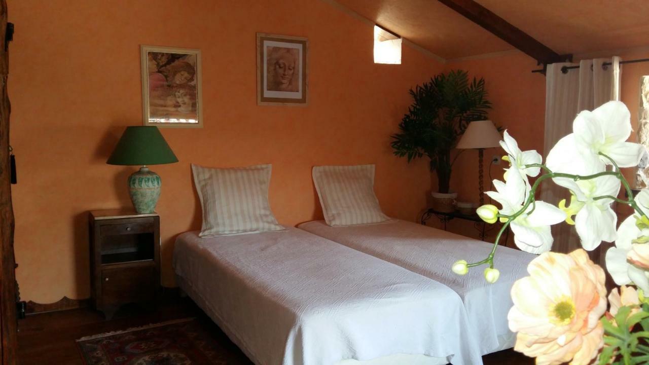 La Maison De St Victor Bed and Breakfast Saint-Victor-de-Malcap Exteriör bild