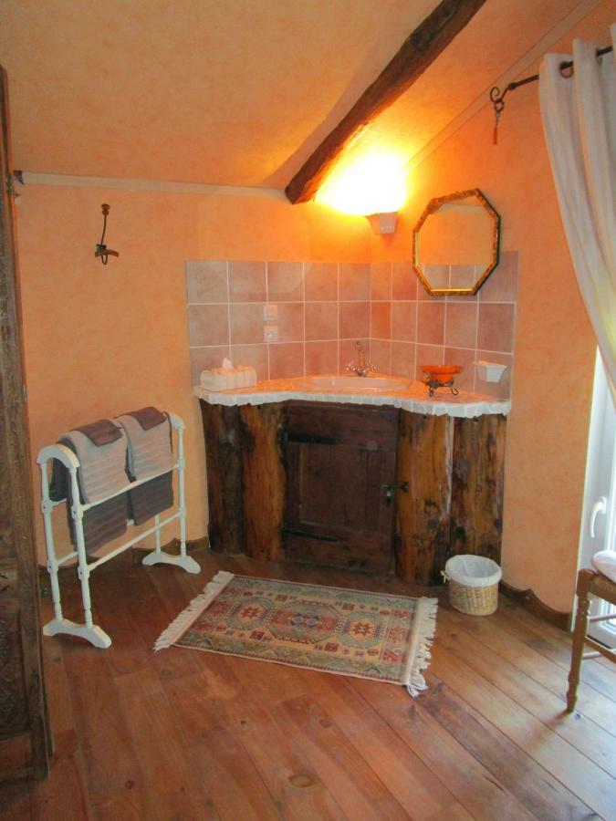 La Maison De St Victor Bed and Breakfast Saint-Victor-de-Malcap Exteriör bild