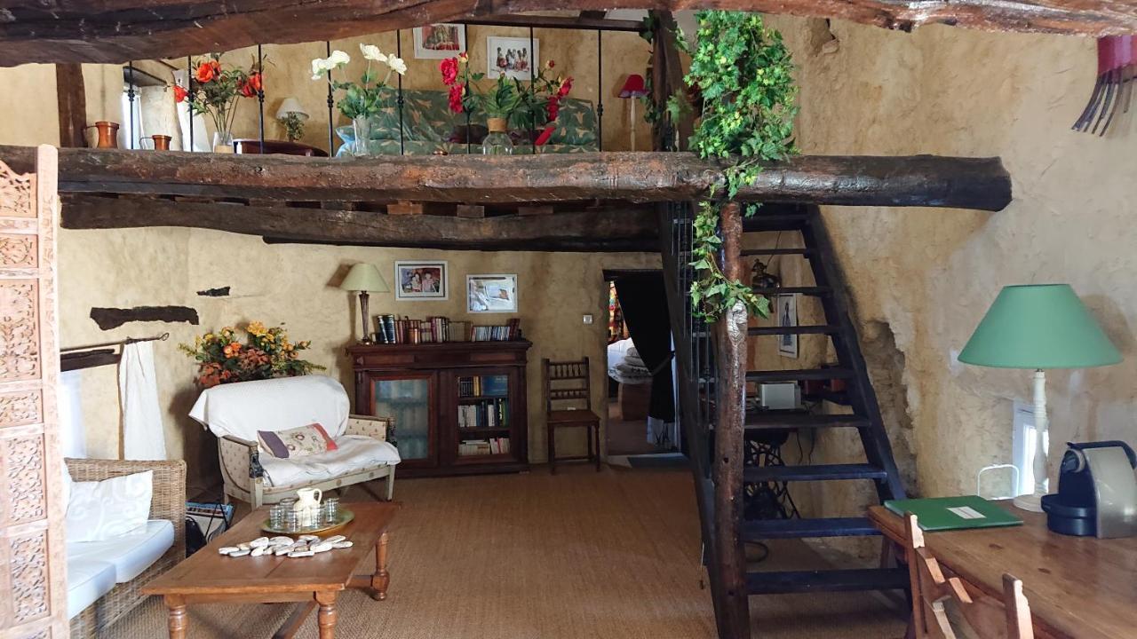 La Maison De St Victor Bed and Breakfast Saint-Victor-de-Malcap Exteriör bild